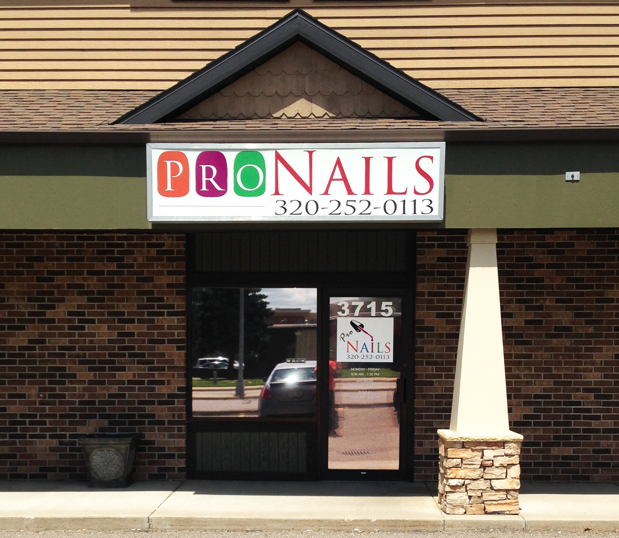Custom Storefront Signs from Signmax